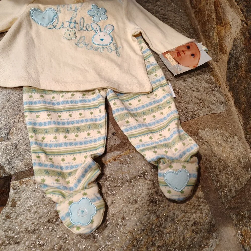 Vitamins Baby 2 Piece Bunny Outfit with Rattles in Feet Size 6 - 9 Month NWT